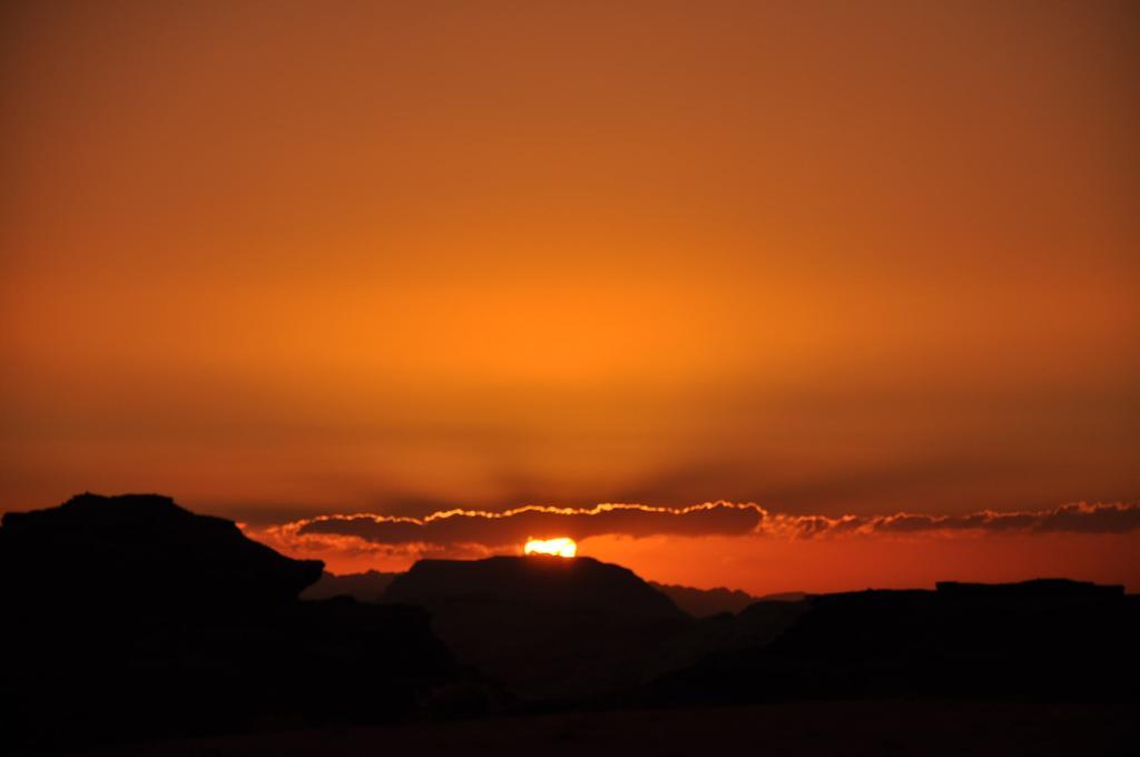 Wadi Rum Starlight Camp Exterior photo